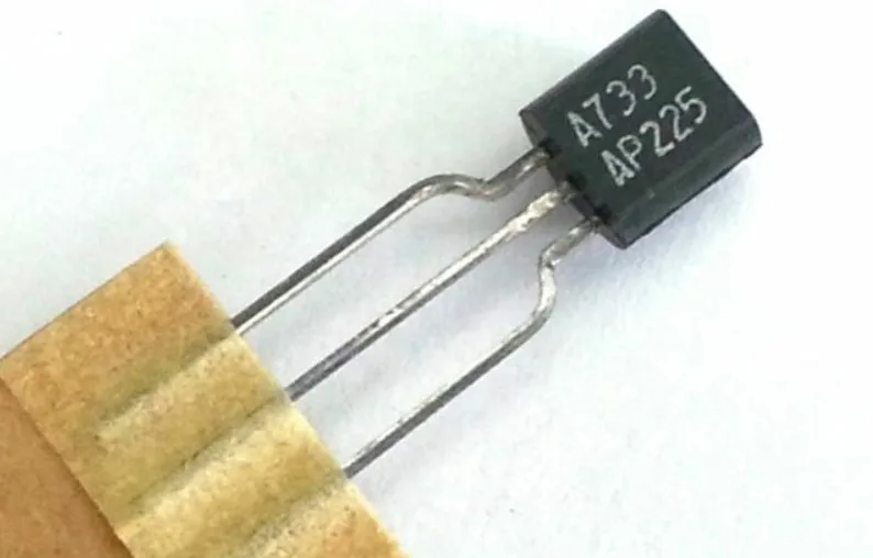Persamaan Transistor A733
