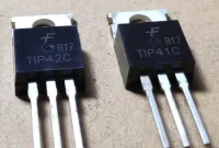 Perbedaan Transistor TIP 41C dan 42C